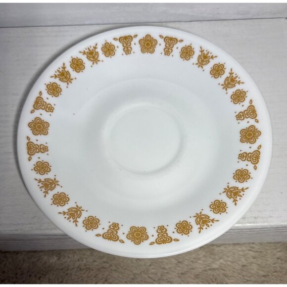 Vintage Corelle Butterfly Gold Tea Cups With Hook Handles and Saucers Set of 2 - Picture 9 of 12